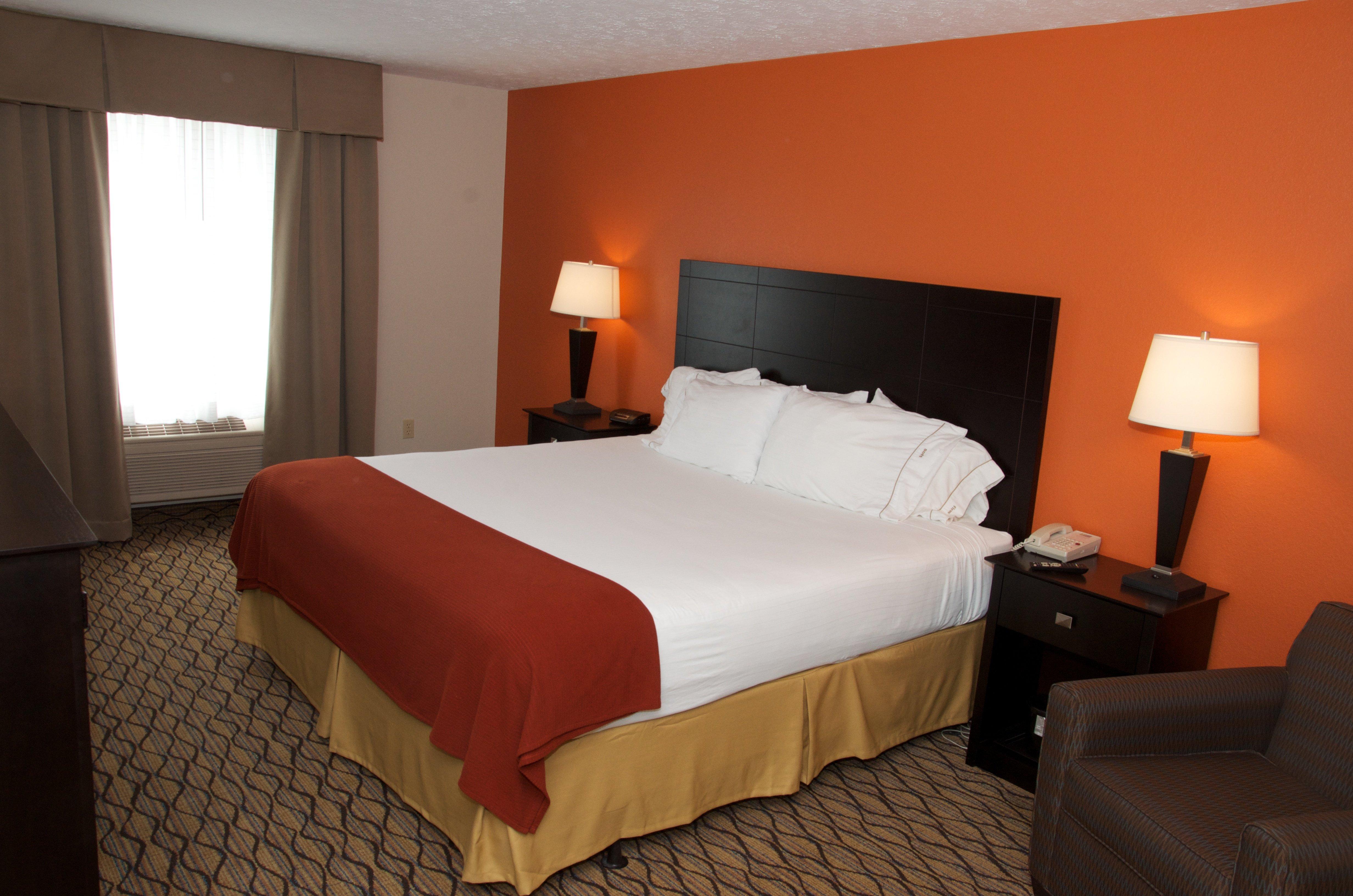 Holiday Inn Express Hotel & Suites Cadillac By Ihg Exteriör bild