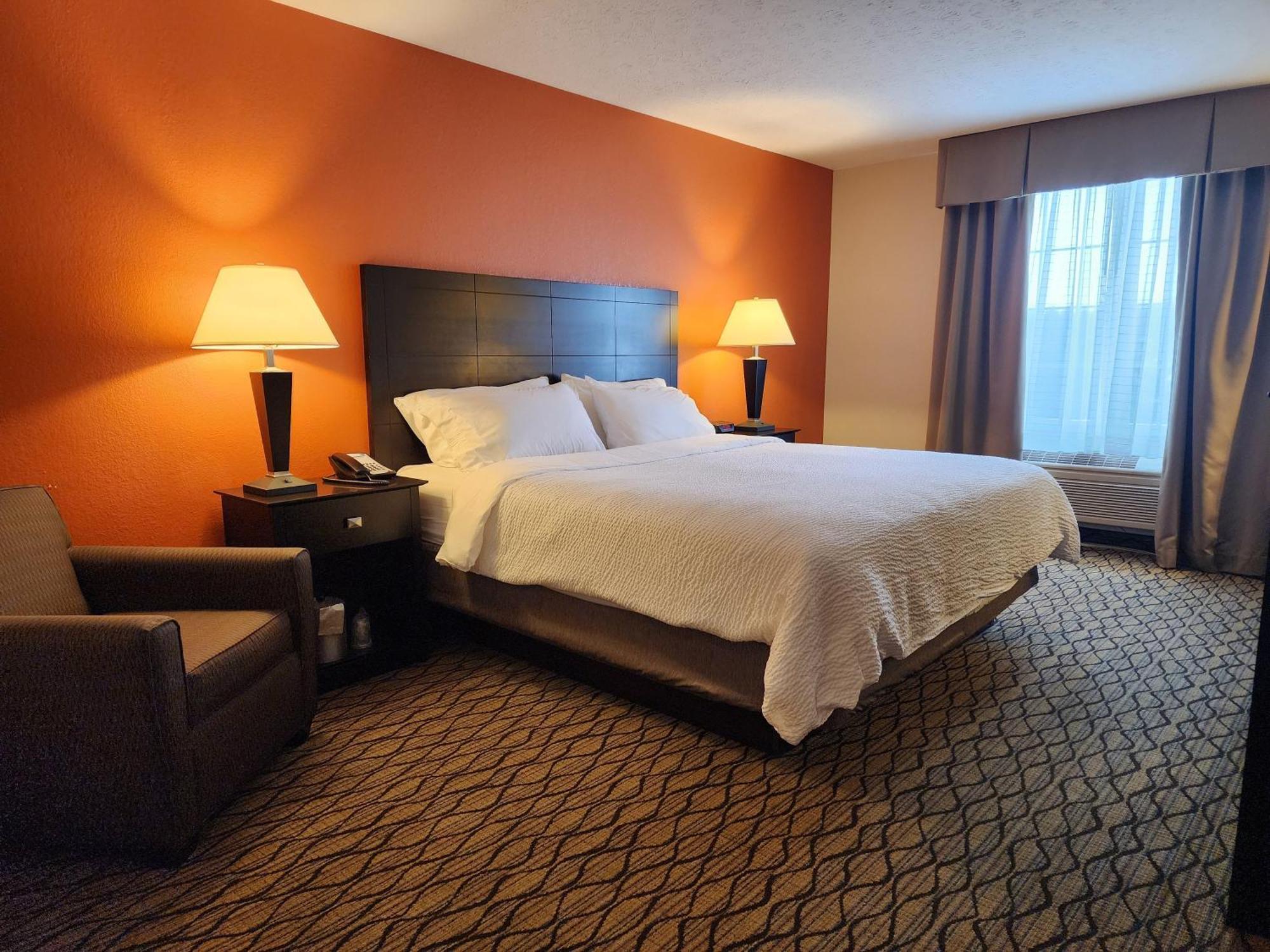 Holiday Inn Express Hotel & Suites Cadillac By Ihg Exteriör bild