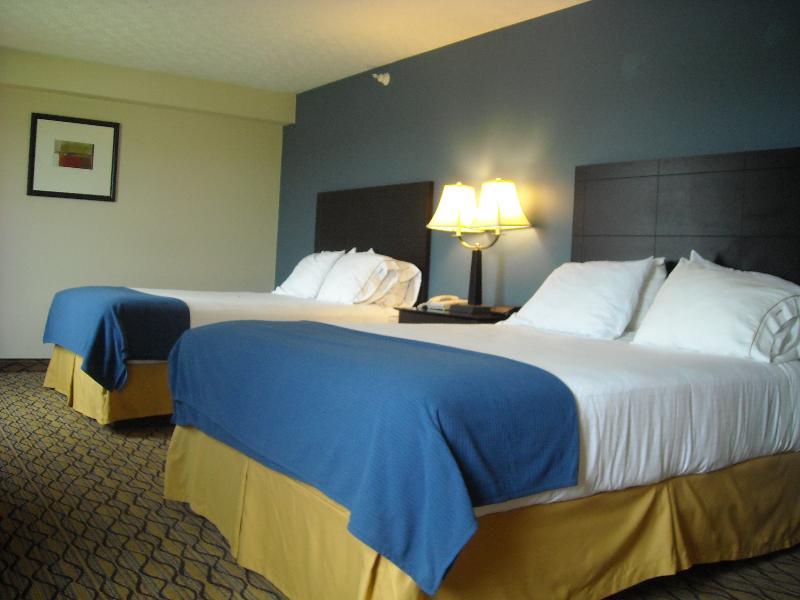 Holiday Inn Express Hotel & Suites Cadillac By Ihg Exteriör bild